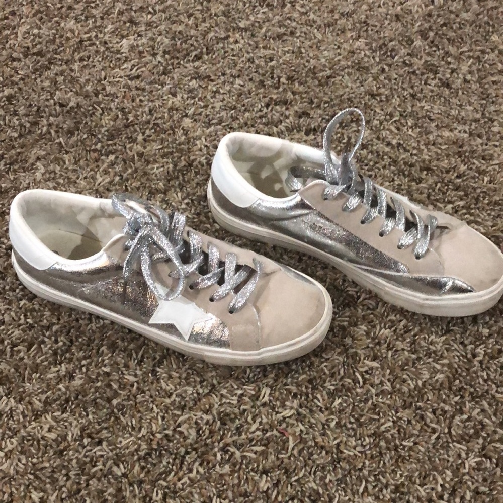 Sneakers - Picture 2 of 3